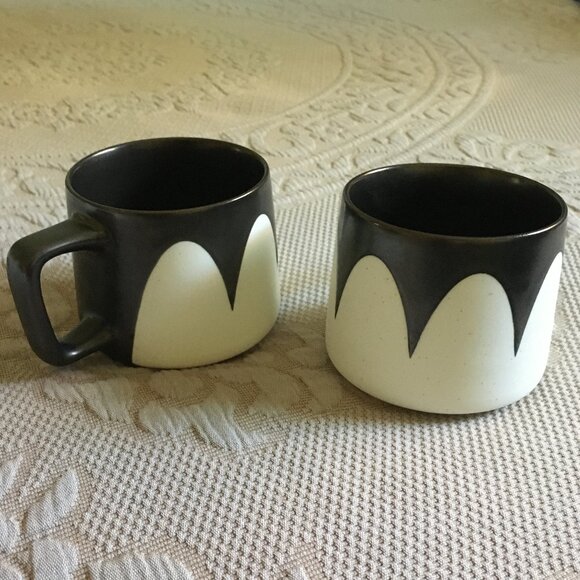 Two Orca Fin Black and White Wave Starbucks Mugs 2017 - Picture 4 of 11